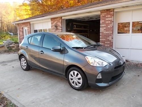 2012 toyota prius c three hybrid