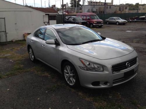 2012 nissan maxima s sedan 4-door 3.5l