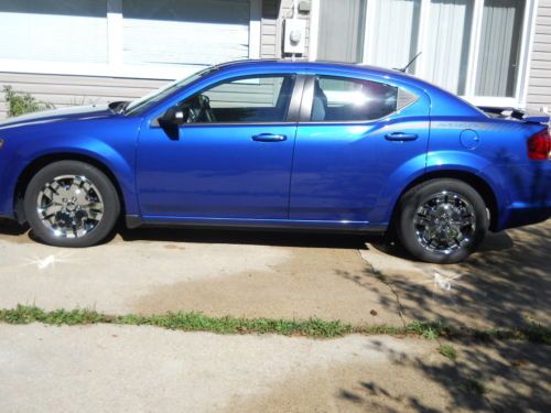 2012 dodge avenger se, low miles, well-kept