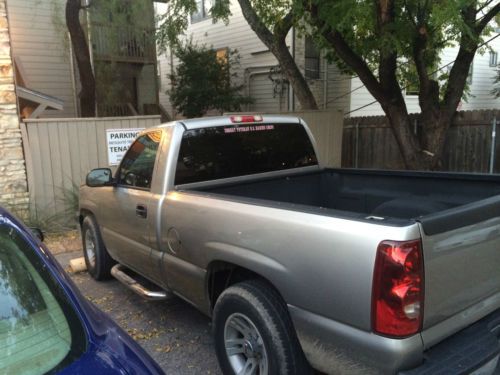 2003 Chevrolet Silverado, image 2