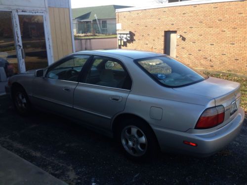 1997 gold honda accord fixer upper - minor issues see description.