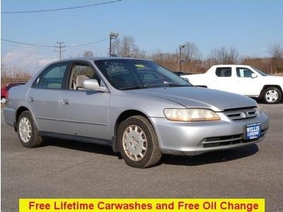 No reserve 2001 honda accord lx 5 speed!! 32mpg hwy