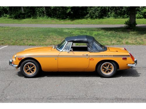 Nicest California Survivor Show Quality! Excellent Condition 73 MGB Convertible, US $13,900.00, image 15