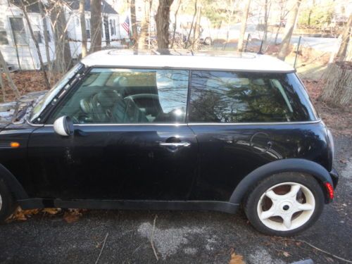 2002 mini cooper, no reserve