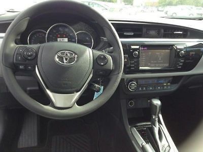 2014 Toyota Corolla LE only 300k miles!!! Brand New!!!, image 3