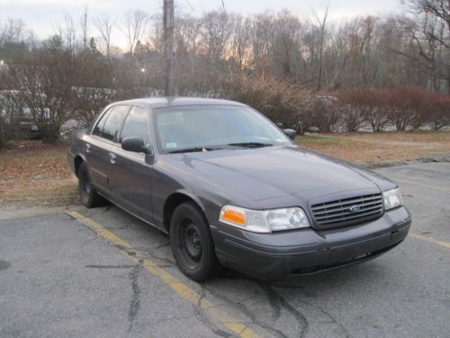 1999 ford crown victoria base sedan 4-door 4.6l