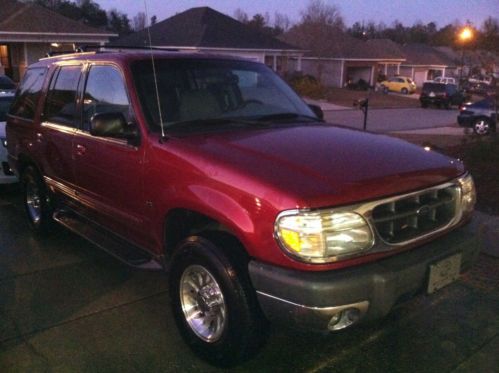 2000 ford explorer xlt