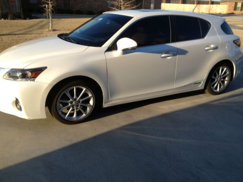 2012 lexus ct200h base hatchback 4-door 1.8l