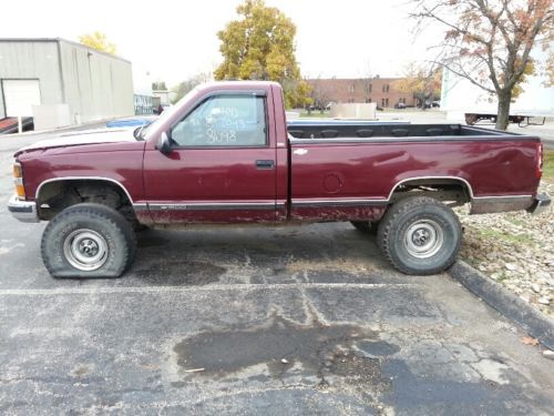 195 chevy silverado 1500 2 wheel drive, gc1 std cab,8ft bed,350-auto