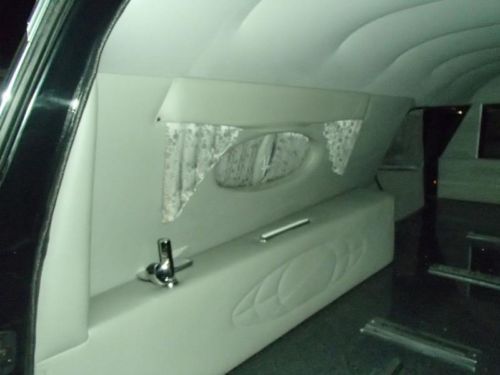 1996 Cadillac Fleetwood Hearse Black only 39k miles Priced To Sell, image 12
