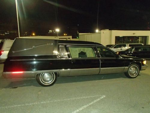 1996 Cadillac Fleetwood Hearse Black only 39k miles Priced To Sell, image 14