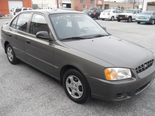 2001 hyundai accent gl sedan 4-door 1.6l