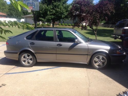 2002 saab 9-3 se hatchback 4-door 2.0l