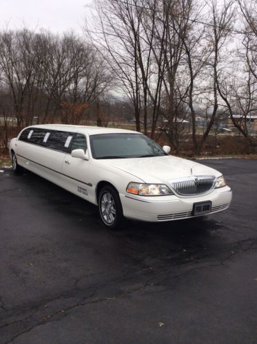 2005 lincoln town car 8 passenger stretch limousine royale low miles limo