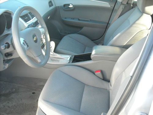 2009 Chevrolet Malibu LS, image 4
