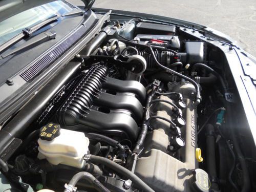 ONE OWNER LOCAL TRADE WE SOLD THIS VEHICLE NEW AND ALL SERVICE WAS DONE HERE!!, image 32