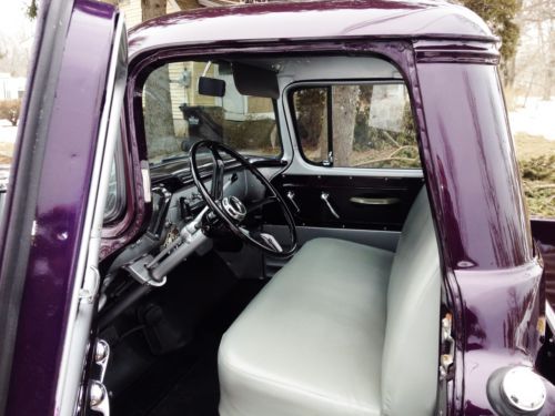 1956 CHEVROLET 3100  PICKUP TRUCK RESTORED, image 9