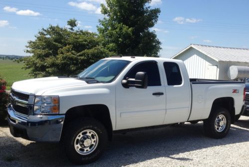 2007 chevrolet : silverado 2500 duramax 6.6l diesel 4x4 white