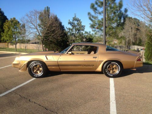 1981 chevrolet camaro z28 coupe 2-door 5.7l