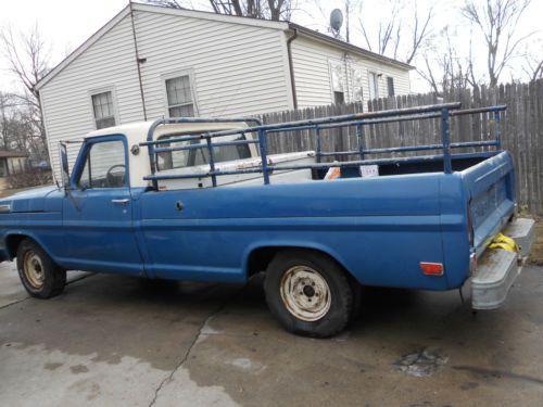 Ford f 100 truck