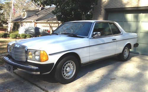 1985 mercedes 300cd great car inside/out!! well documented maintenance