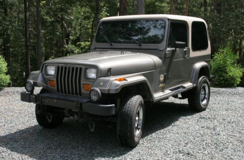 Jeep wrangler sahara yj 4.2 liter - 5 speed 4x4 w/ hardtop