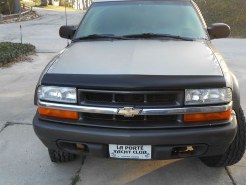 2002 chevrolet s10 zr2 extended cab pickup 3-door 4.3l