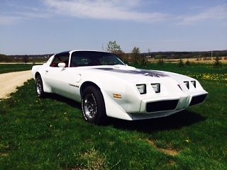 Fully restored 1979 pontiac trans am      400ci   4-speed  t-tops