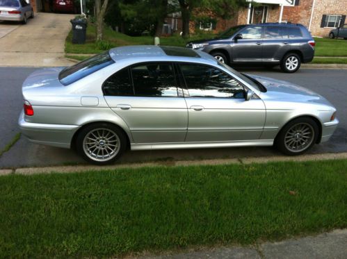 2002 bmw 540i sedan 4-door 4.4l 6 speed