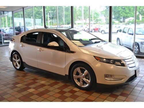 Navigation white diamond 1 owner low miles leather electric/gas hybrid alloys