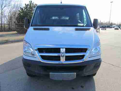 LOW MILES! DIESEL! 2500! HANDI-CAP ASSIST! NEW TIRES! NICE! L@@K! LOW MILES!, US $24,500.00, image 2