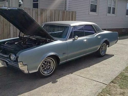 1967 4 dr cutlass supreme