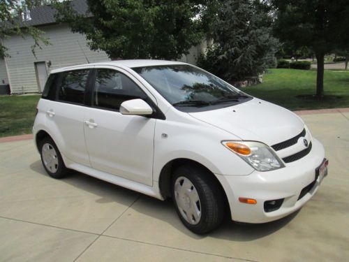 2006 scion xa base hatchback 5-door 1.5l