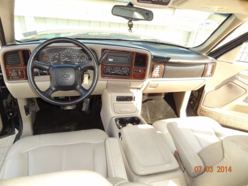 2002 CHEVY SUBURBAN LT LEATHER NEW TV DVD CD MP3 TX 2OWNERS NORUST DRIVES GREAT, image 22
