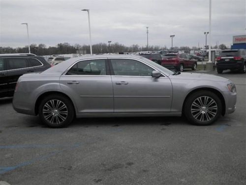 2014 chrysler 300 s