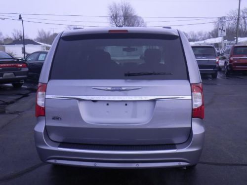 2014 chrysler town & country touring-l