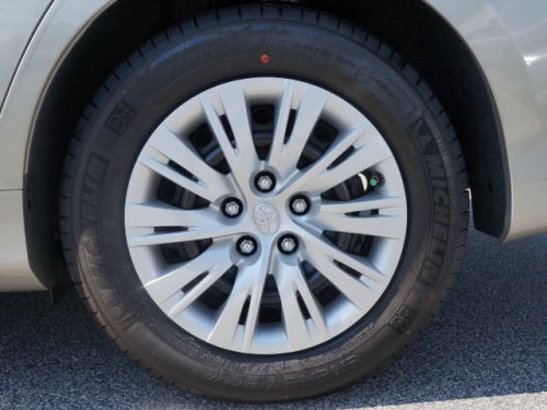 2014 toyota camry hybrid le