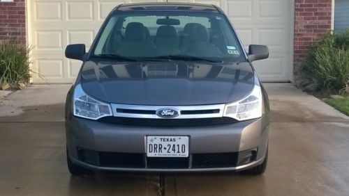 2011 ford focus se sedan 4-door 2.0l