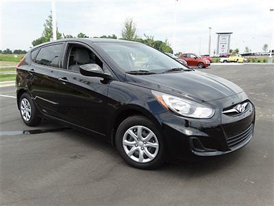 5dr hb auto gs low miles 4 dr hatchback automatic gasoline 1.6l i4 fi dohc 16v u