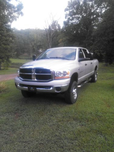 2006 dodge ram  2500 slt 4x4 mega cab  cummins turbo diesel