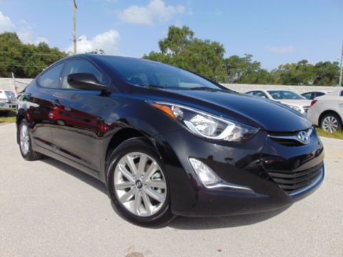 *$7,000 off a brand new car* - 2014 elantra preferred pkg - bluetooth - camera