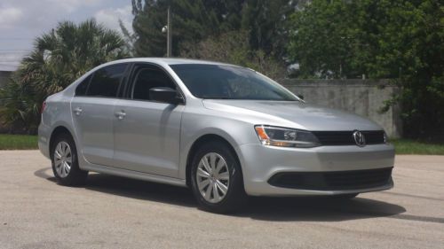 2011 volkswagen jetta s sedan 4-door 2.0l