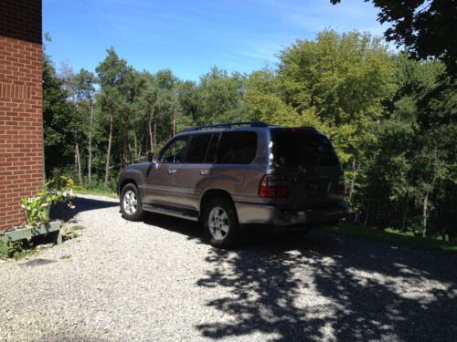 2005 toyota land cruiser base sport utility 4-door 4.7l