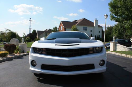 2011 Chevrolet Camaro SS Convertible 2-Door 6.2L, image 2
