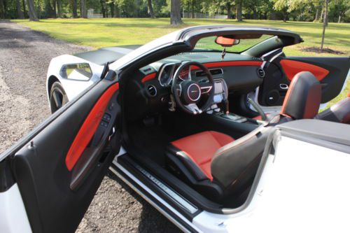 2011 Chevrolet Camaro SS Convertible 2-Door 6.2L, image 13