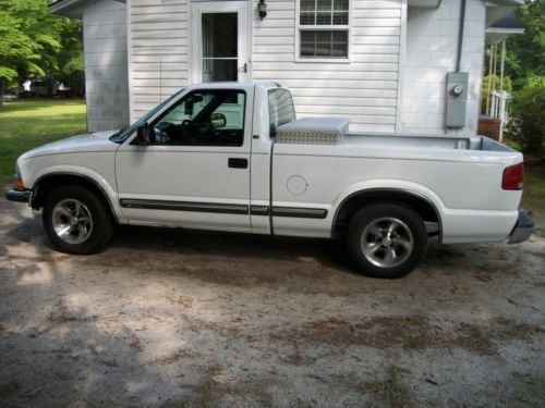 2000 Chevy S10 Pick Up Truck (guc), image 2