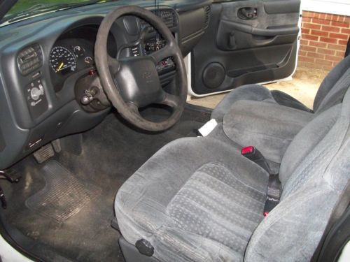 2000 Chevy S10 Pick Up Truck (guc), image 4