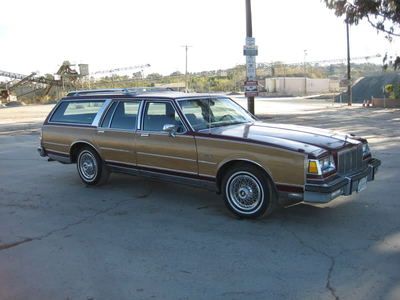 1988 buick electra wagon 9 pass in very original condition