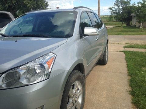 2010 chevrolet traverse lt sport utility 4-door 3.6l