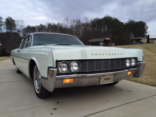 Lincoln continental loaded